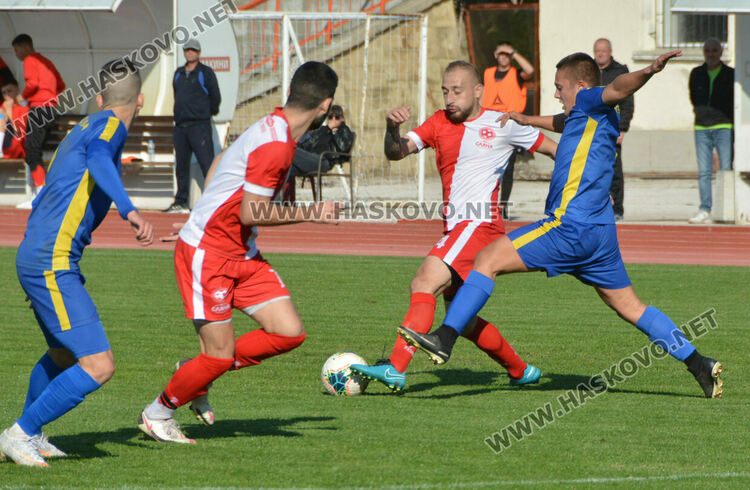 С 10 футболисти „Саяна Хасково“ обърна „Димитровград“