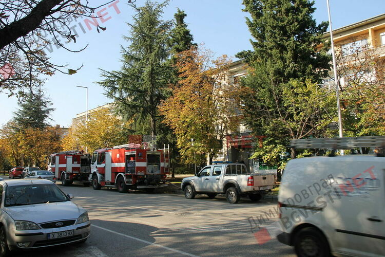 Съседи спасиха възрастна жена от пожар в дома й