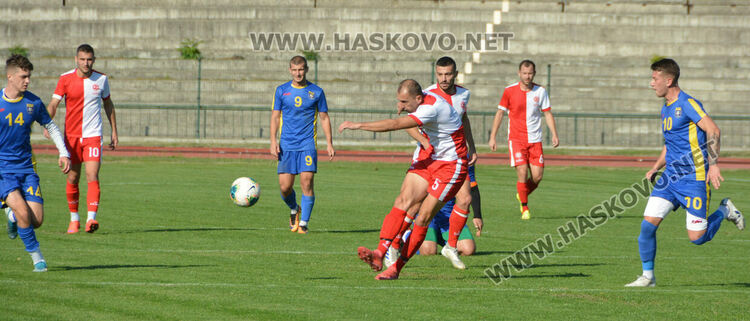 С 10 футболисти „Саяна Хасково“ обърна „Димитровград“