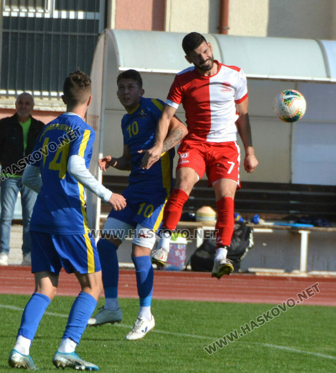 С 10 футболисти „Саяна Хасково“ обърна „Димитровград“