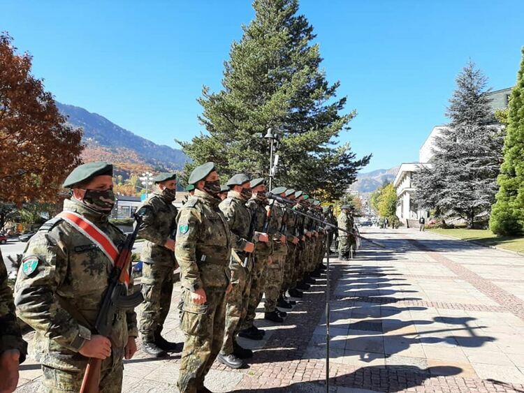 Въпреки отменените тържества, поклонение на връх Средногорец все пак имаше