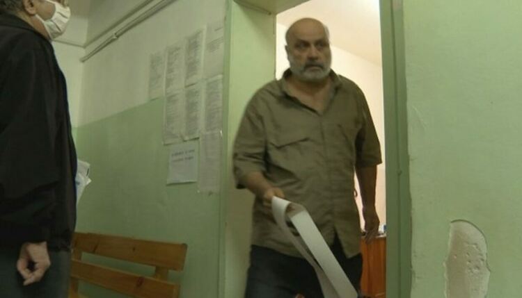 Разследват лекар в Мадан за фиктивни ваксини