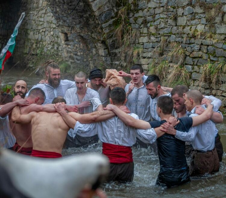 И тази година Календарът на Смолян ще е за благотворителност