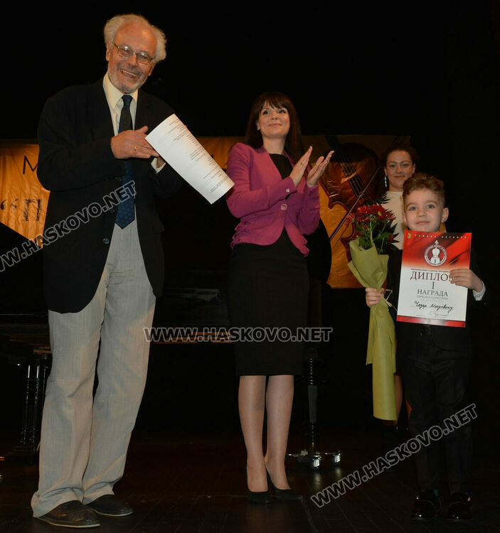 Лора Маркова е Лауреат на Международния конкурс за цигулари „Недялка Симеонова“