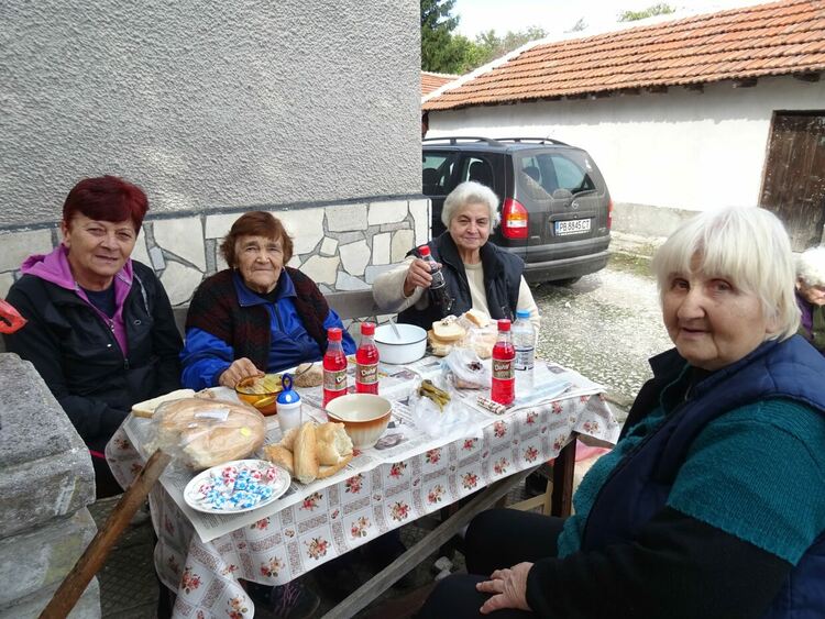 Бряговци се събраха на Църквичка