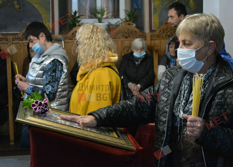 Почетоха Св.Димитър в едноименния храм в Димитровград