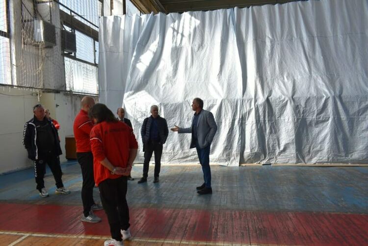 Направиха оглед на спортна зала "Асеновец"