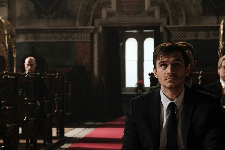 Юлиан Костов с ключова роля в новия сезон на "Под станция Темпъл"