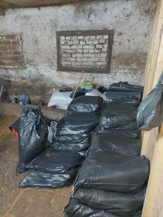 Разкриха работилница за преработка на котрабанден тютюн (снимки)