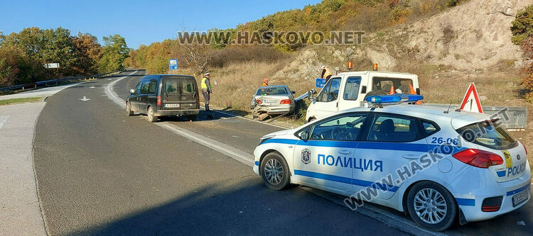 Опел и Мерцедес катастрофираха по пътя Хасково - Кърджали