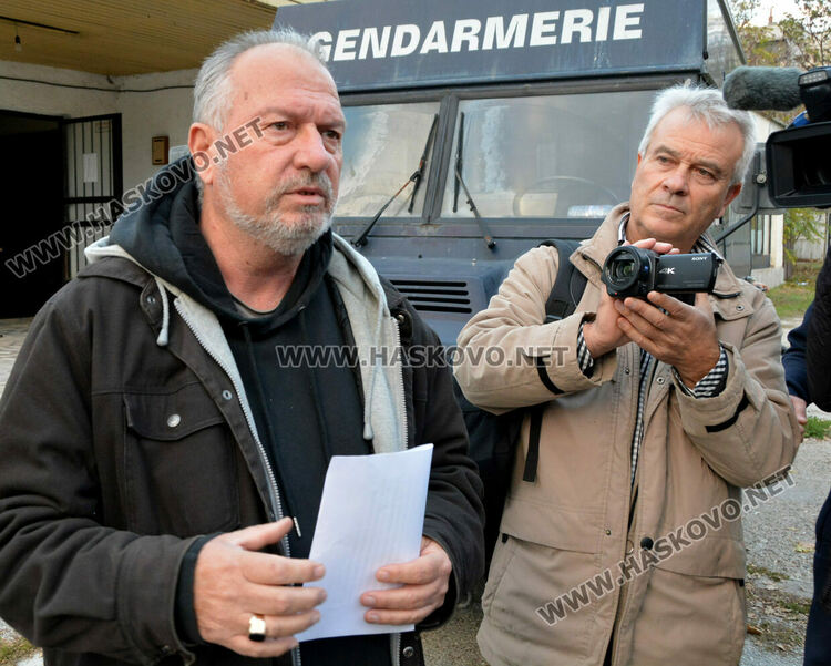 Протест в Харманли за ограничаване правата на бежанците