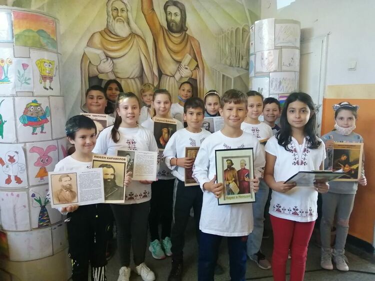 Деца от училището в Конуш редиха интерактивен пъзел за Деня на народните будители