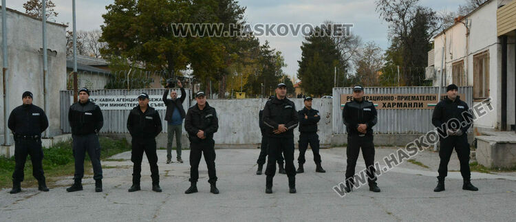 Протест в Харманли за ограничаване правата на бежанците