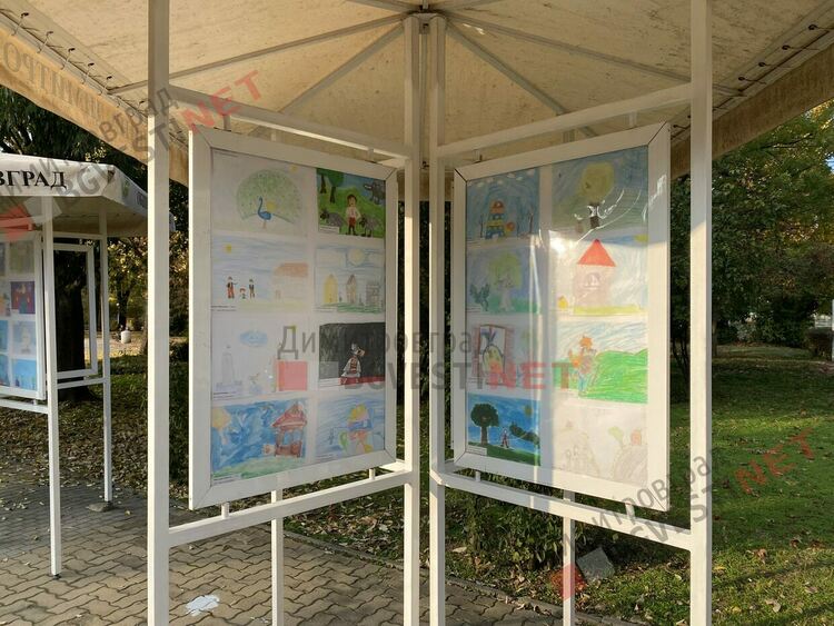 Наградиха отличените деца в Общинския конкурс за детска рисунка по българска народна приказка