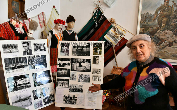 Представиха изложба от снимки и медали на почетния гражданин Борис Младенов