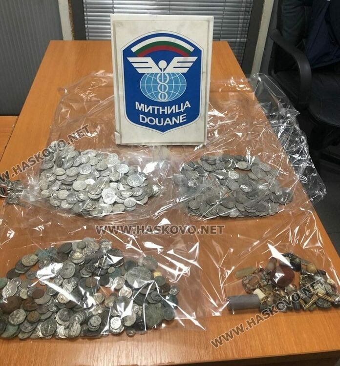 снимки : Агенция Митници