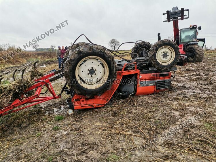 61-годишен загина на място след като се обърна с тракторче