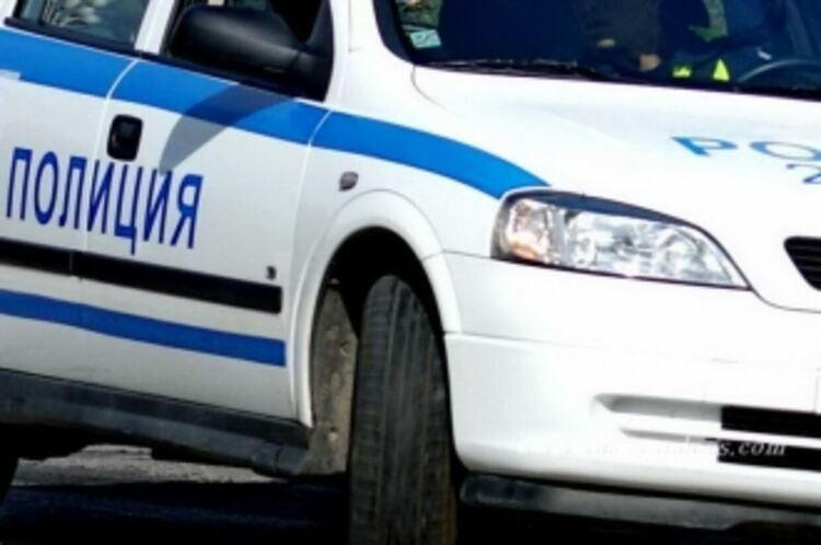 В Златоград блъснаха с кола възрастен мъж докато пресича