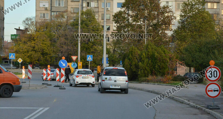 Свалят нивото на две кръгови в Хасково