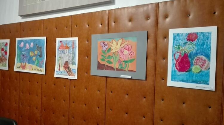 Пътуваща детска изложба спря в село Брягово