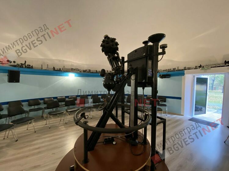 Презентираха новия дигитален планетариум на Димитровград пред чуждестранни гости от 5 държави 