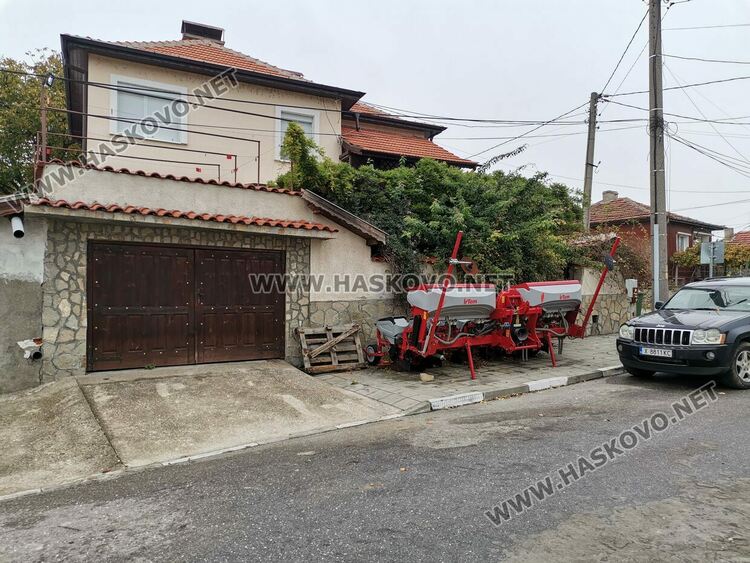 Задържани са синът и съпругът на кметицата на Симеоновград, арести в Хасково, Любимец и Малко градище