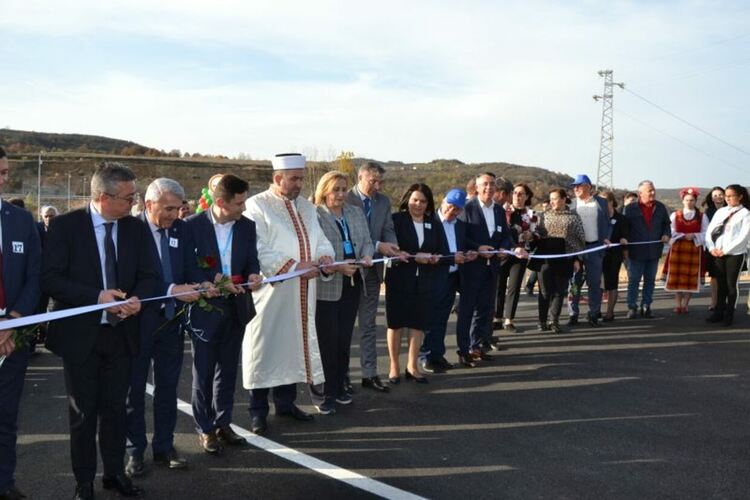 Мустафа Карадайъ от село Птичар, Момчилград: С Искра Михайлова ще градим мостове