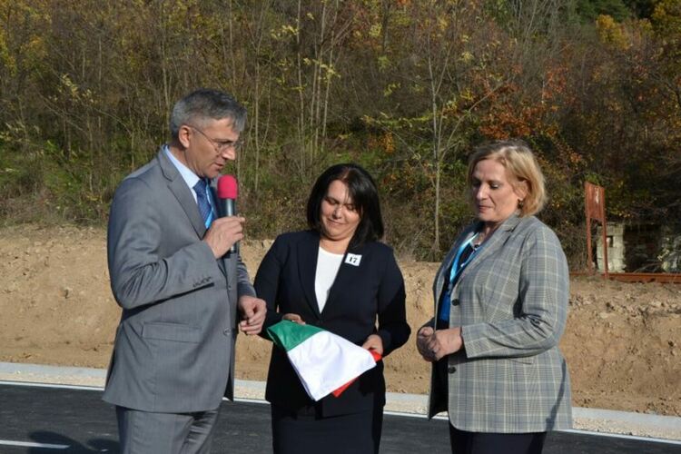 Мустафа Карадайъ от село Птичар, Момчилград: С Искра Михайлова ще градим мостове