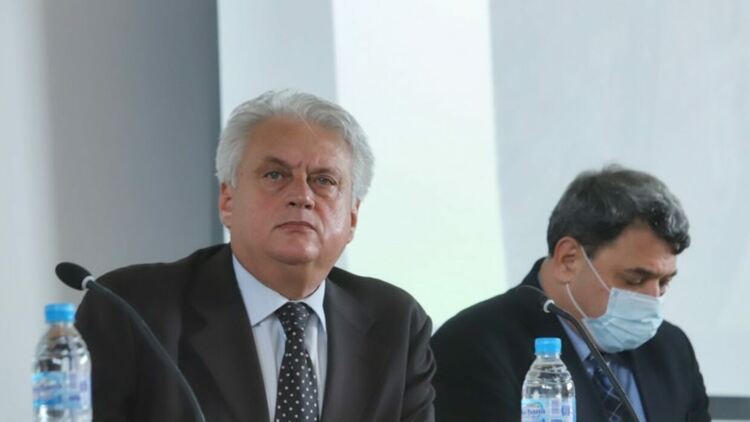 60 млн. лв. от АМ „Хемус“ прибрани в сакове и чували