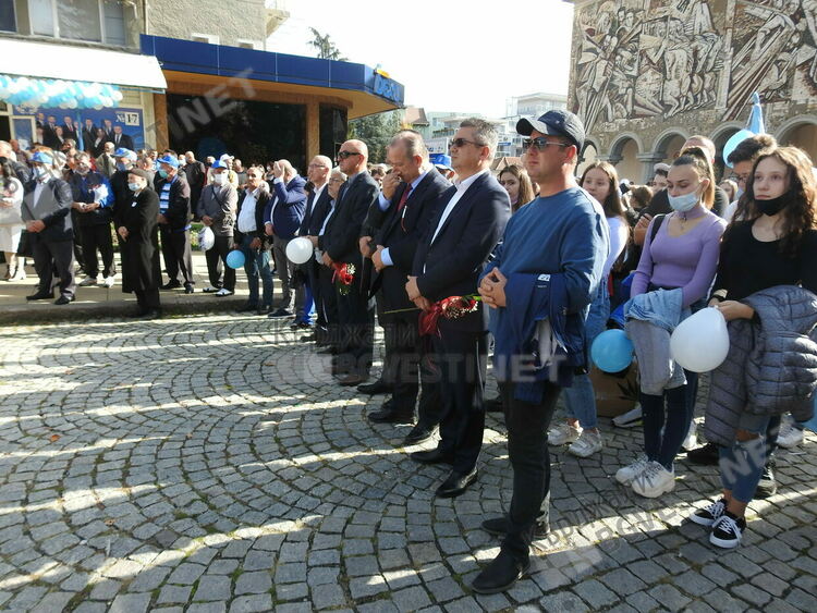 Мустафа Карадайъ в Кърджали: Да застанем пред урните с бюлетина в едната ръка и трибагреник в другата!