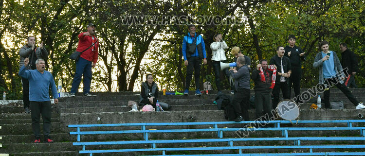 В мач с три червени картона „Саяна Хасково“ взе областното дерби срещу Димитровград