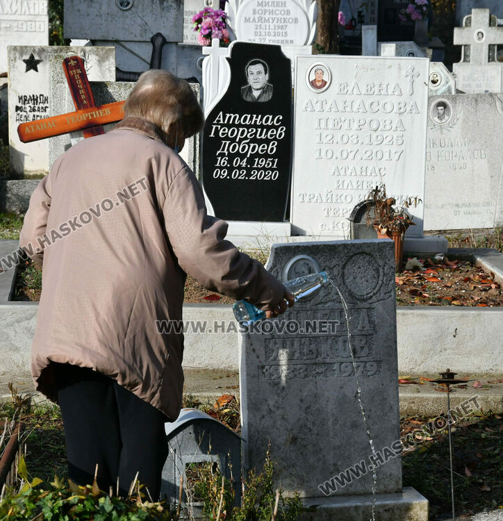 Архангелова задушница е днес