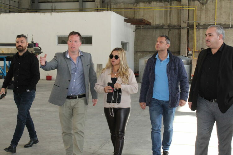 Делян Добрев: Инвестиции се привличат с редовно правителство и компетентно местно управление