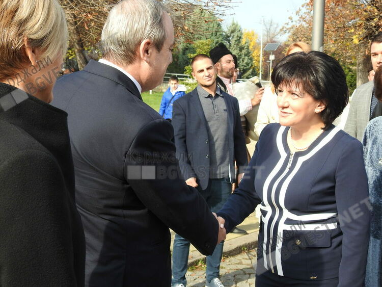 С Цвета Караянчева