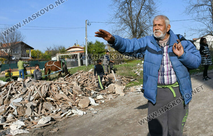 Глобиха фирмата, разрушаваща казармите заради изхвърляне на дървени отпадъци