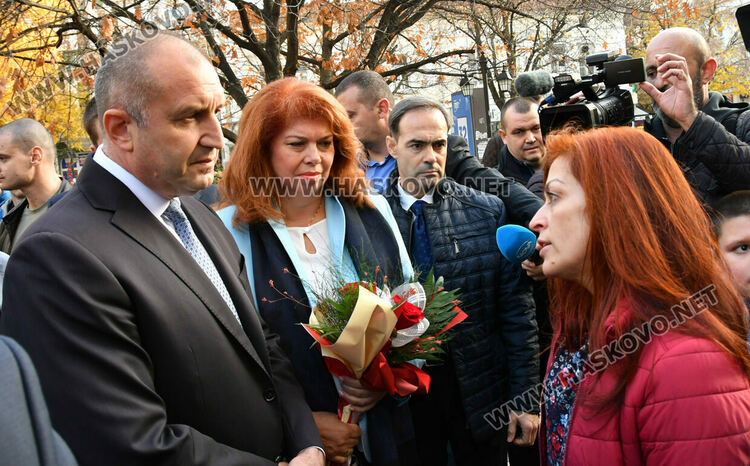 Радев и Йотова в Хасково: България има нужда от силна и независима президентска институция