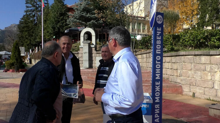 Водачът на листата на „Демократична България” Зарко Маринов: Подадох сигнал до министъра на вътрешните работи за контролиран вот чрез подвижни секции в Борино и Баните