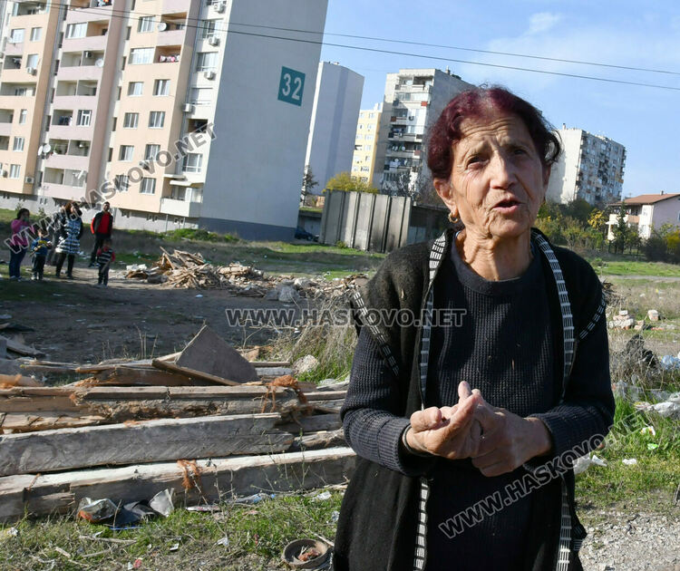 Глобиха фирмата, разрушаваща казармите заради изхвърляне на дървени отпадъци