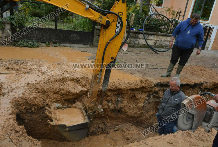 Втора авария за два дни на ул. „Кирил и Методий“ в Хасково