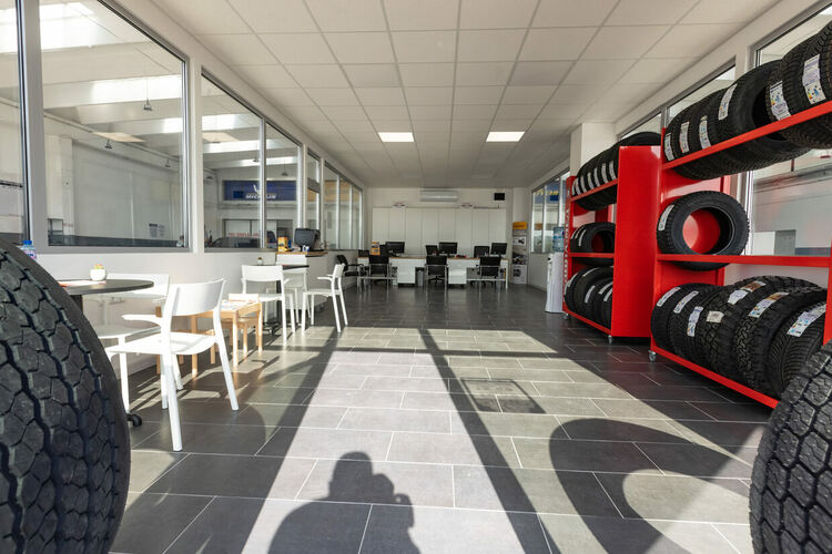 „Медина Мед“ отвори сервиз за гуми в Хасково