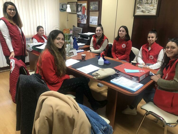 "Славни и забавни" с отчет за дейността си