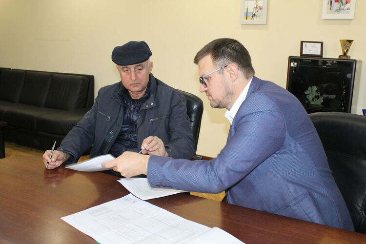 Подписаха договора за закрит плувен басейн в Хасково за 1.3 млн. лева