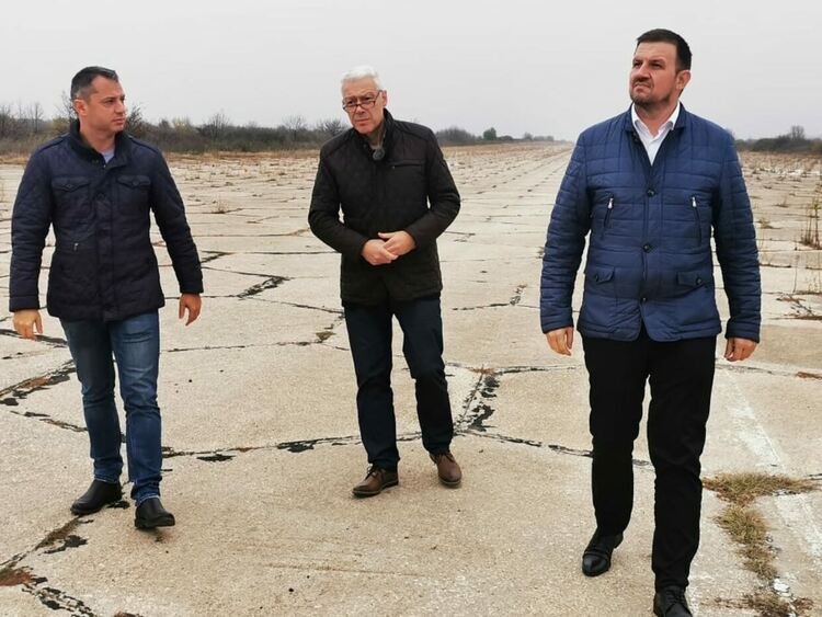 Делян Добрев: Бъдещият завод ще произвежда зелен водород от зелена енергия