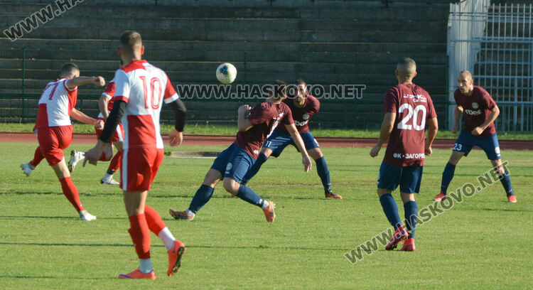 „Саяна Хасково“ победи „Загорец“ с 2:0 на „Ямача“