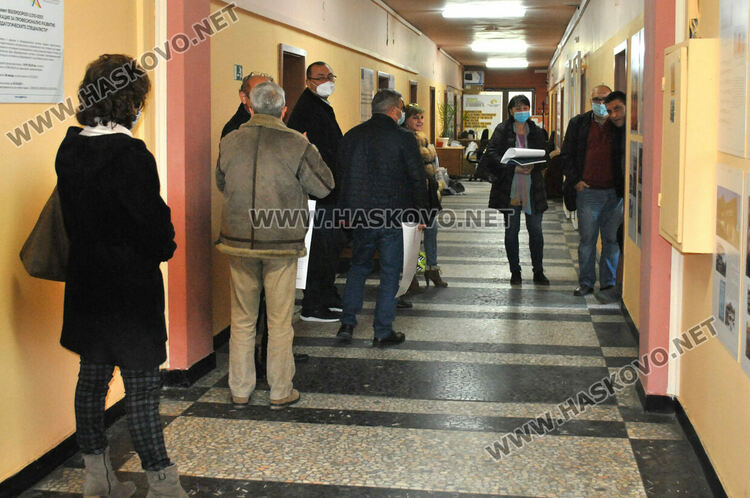 Третокурсници от Тракийския университет ще помагат в Хасково за тестването на ученици