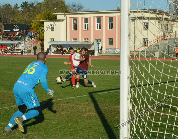 „Саяна Хасково“ победи „Загорец“ с 2:0 на „Ямача“