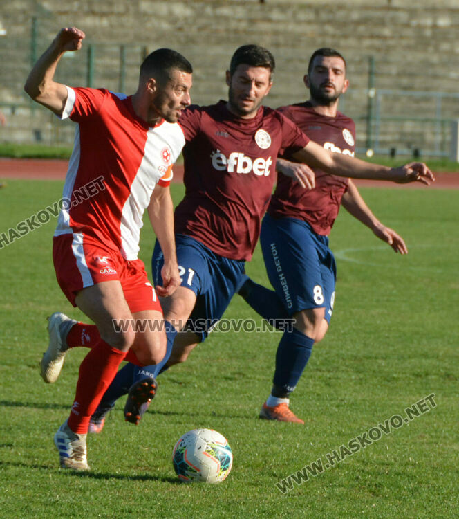 „Саяна Хасково“ победи „Загорец“ с 2:0 на „Ямача“