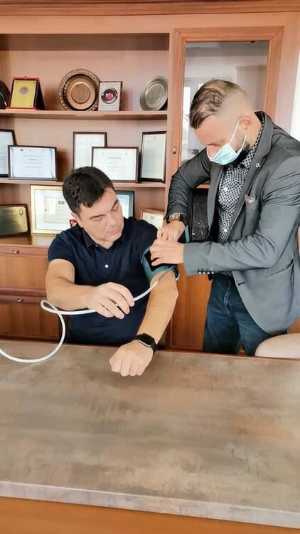 Високотехнологична апаратура за следене на витални параметри получи димитровградската болница