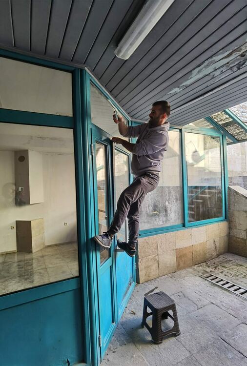 Младежи почистиха подлеза в Райково, ще облагородят пространството