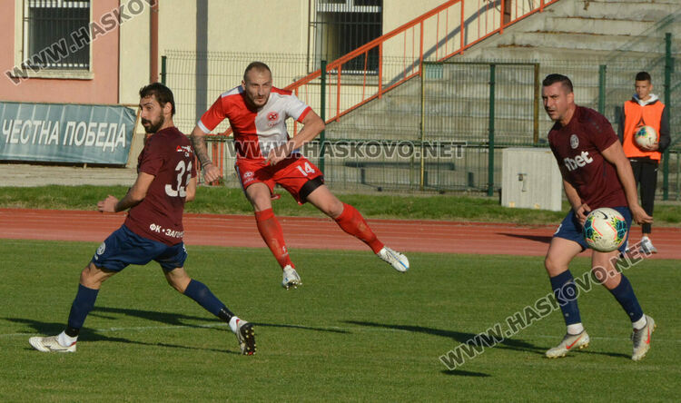 „Саяна Хасково“ победи „Загорец“ с 2:0 на „Ямача“